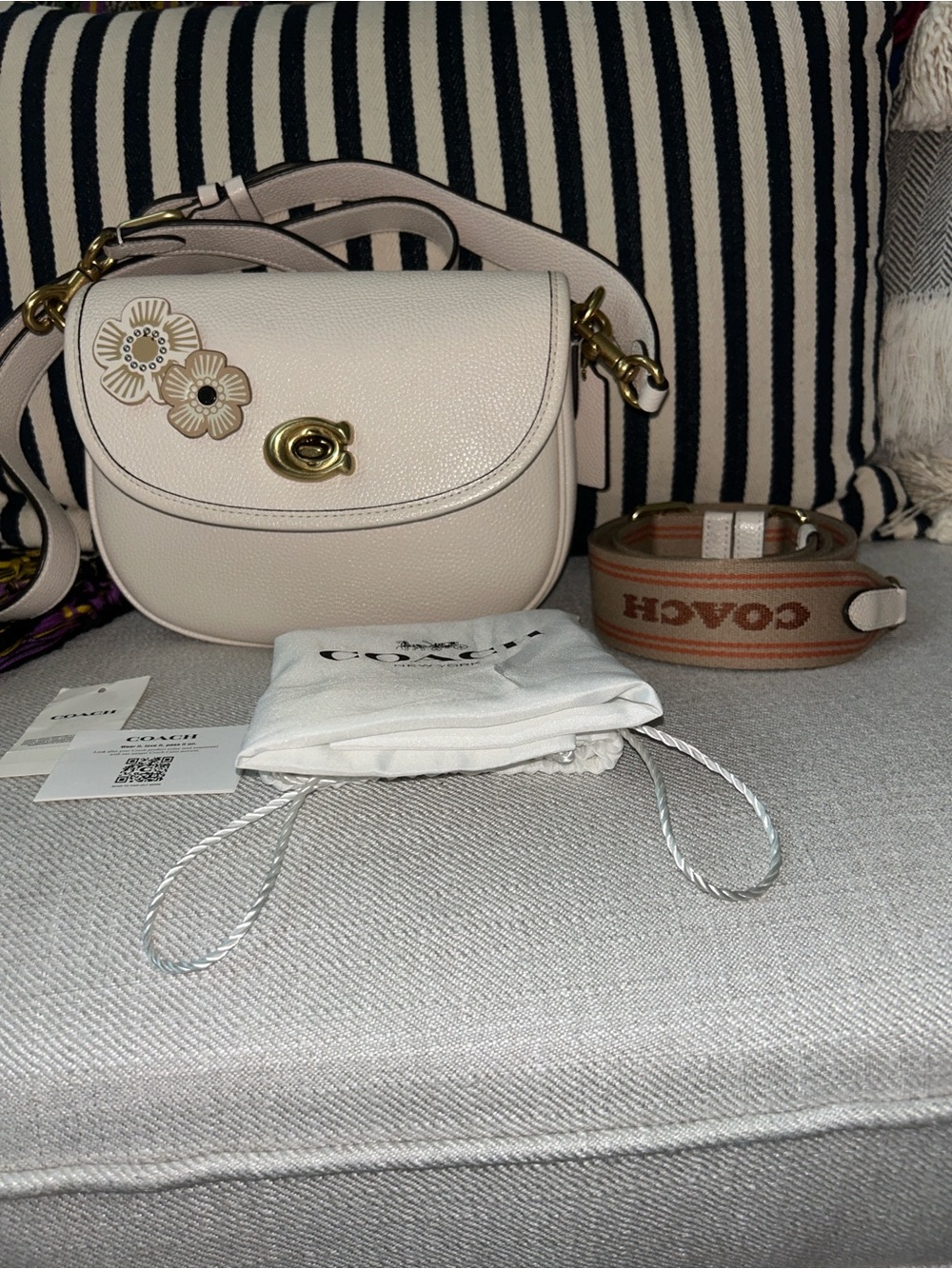 Coach Chalk Pebbled Leather Floral Appliqué Crossbody Bag with Gold Hardware - Picture 2 of 11